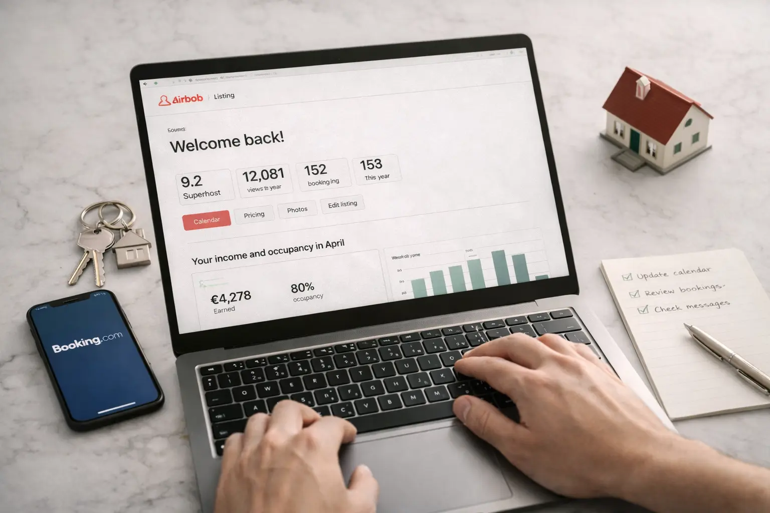 Host che ottimizza il proprio annuncio su laptop con grafici di performance